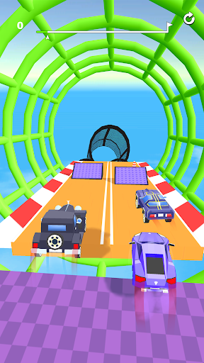 Thrilling racing game with ramps and high-speed action, capturing the excitement and adrenaline of mobile racing.