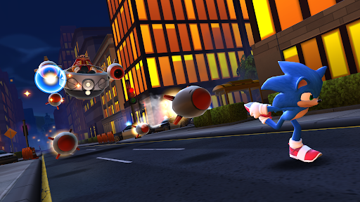 Experience the thrill and nostalgia of Sonic Dash, an endless runner game featuring Sonic the Hedgehog dashing through vibrant worlds at supersonic speeds.